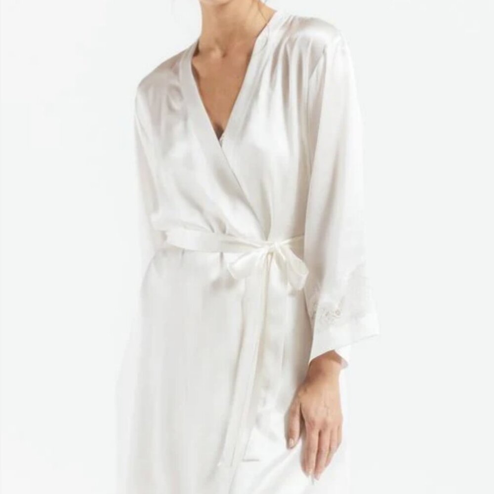 NK Imode Morgan Short Silk Robe